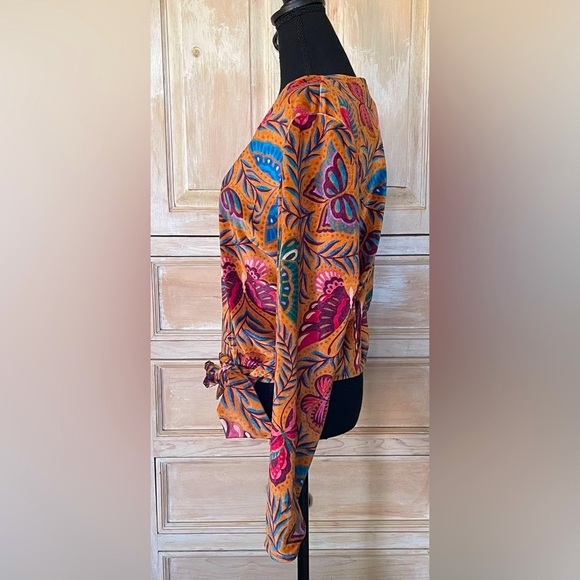 FARM Rio Multicolor Floral Blouse - Picture 6 of 9